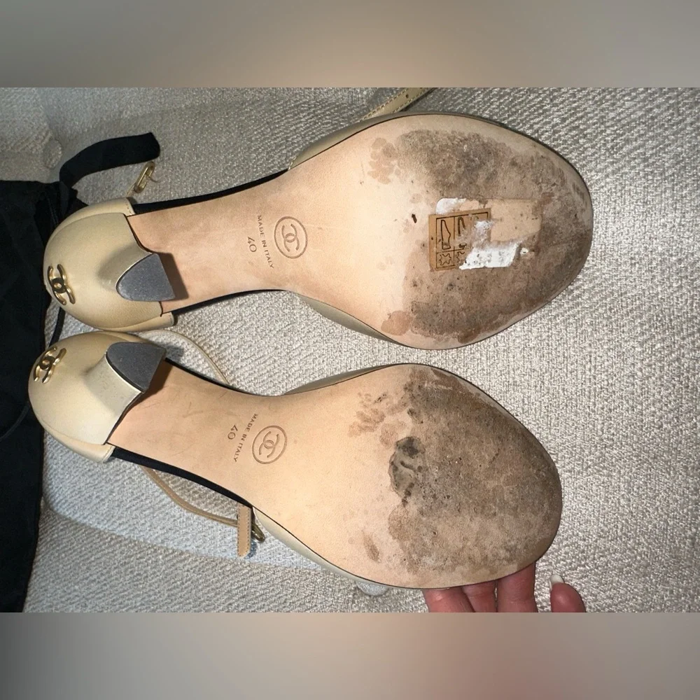 Chanel Black and Tan T-Strap Shoes w/Round Grosgrain Cap Toes and Pearl - Picture 3 of 6